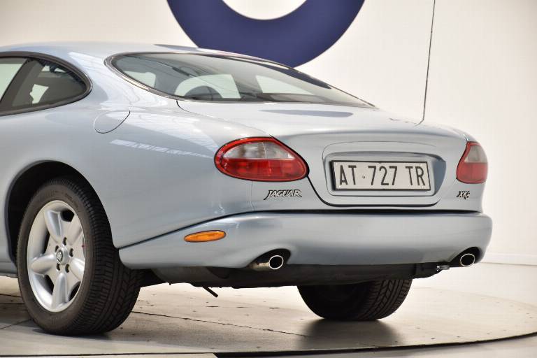 JAGUAR XK8 66