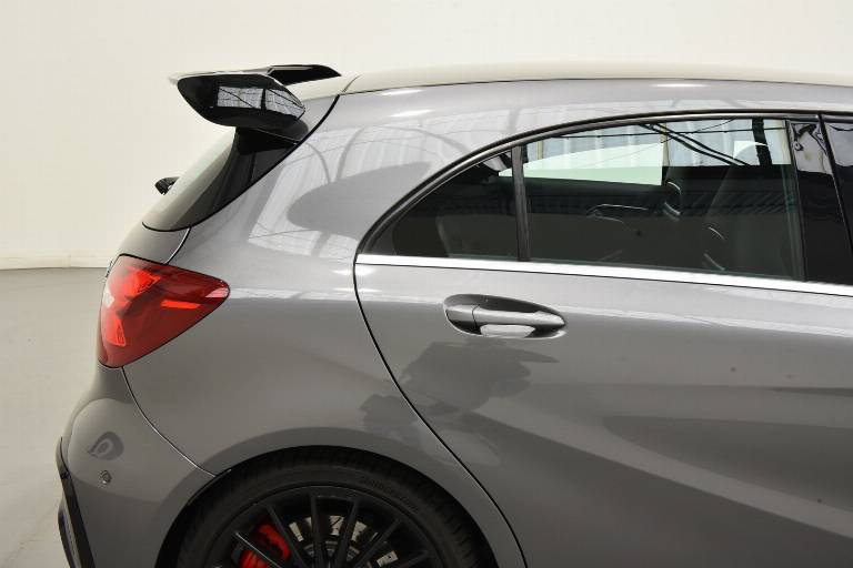 MERCEDES-BENZ A 45 AMG 61