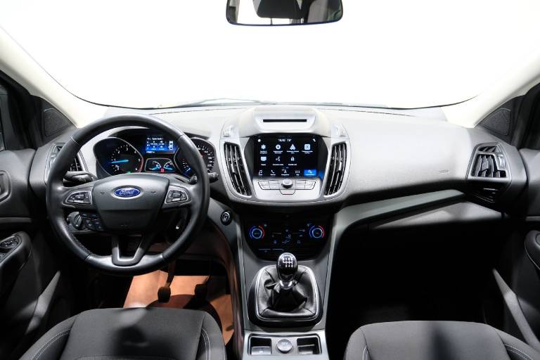FORD Kuga 9
