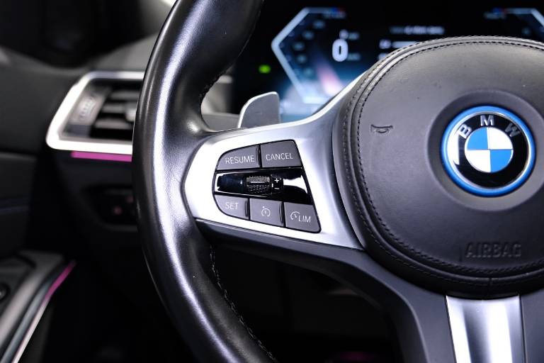 BMW 320 18