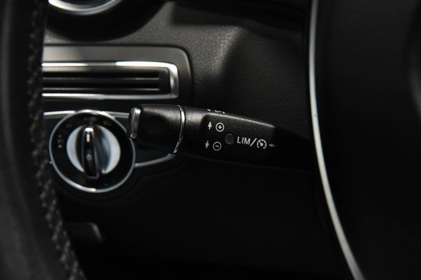 MERCEDES-BENZ C 220 35