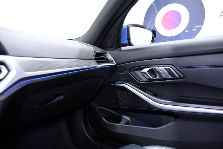 BMW 320 33