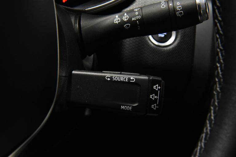 RENAULT Clio 24