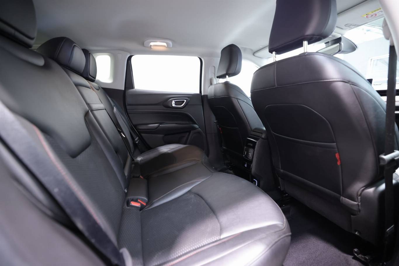 JEEP Compass 56
