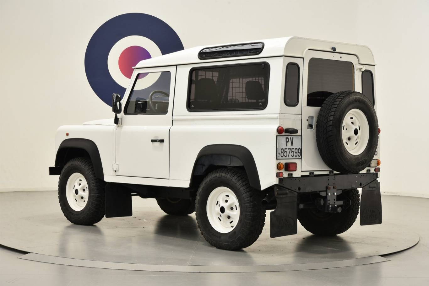LAND ROVER Defender 2