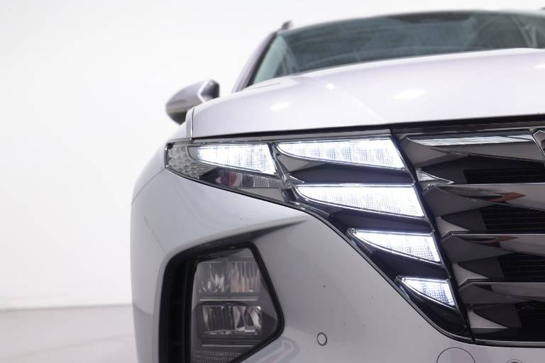 HYUNDAI Tucson 11
