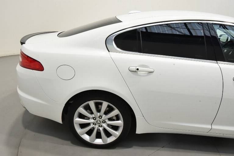 JAGUAR XF 48