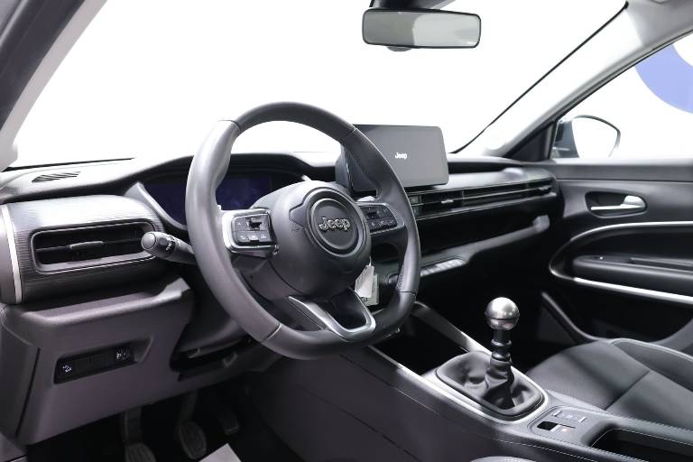 JEEP Avenger 5