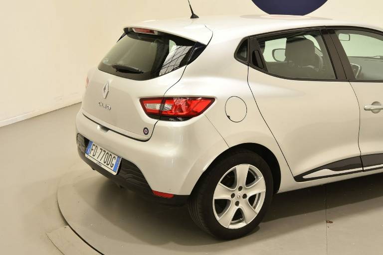 RENAULT Clio 18