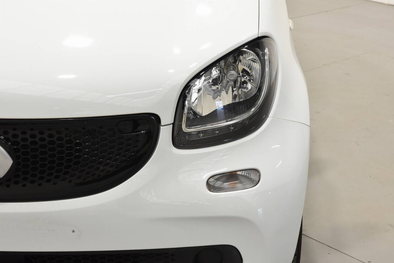 SMART ForFour 18