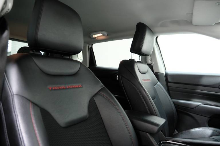 JEEP Compass 61