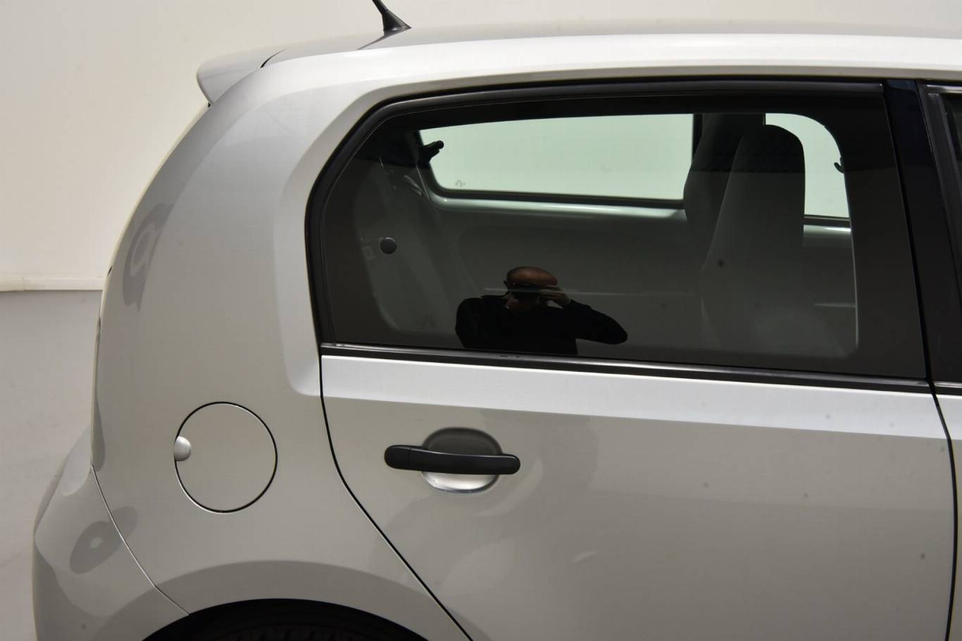 VOLKSWAGEN Up! 44