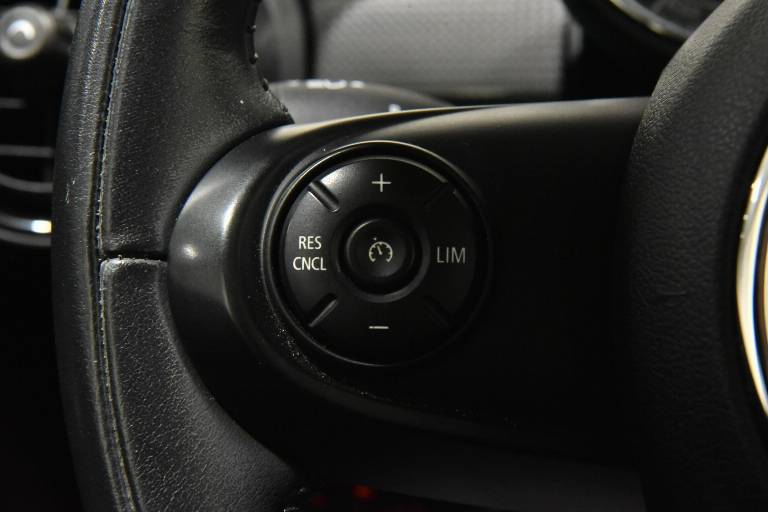 MINI Cooper D 7