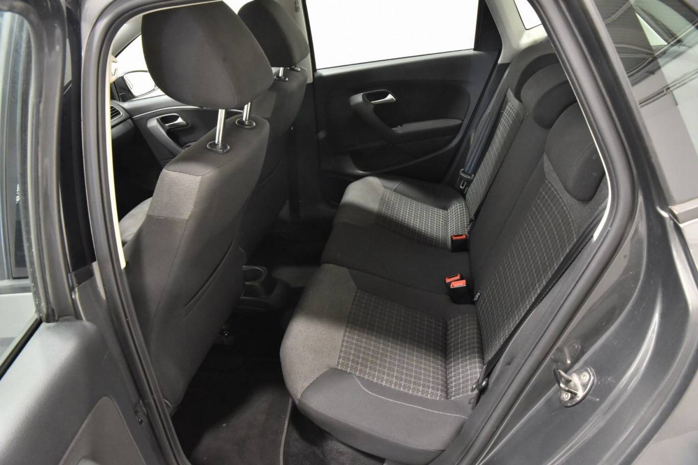 VOLKSWAGEN Polo 20