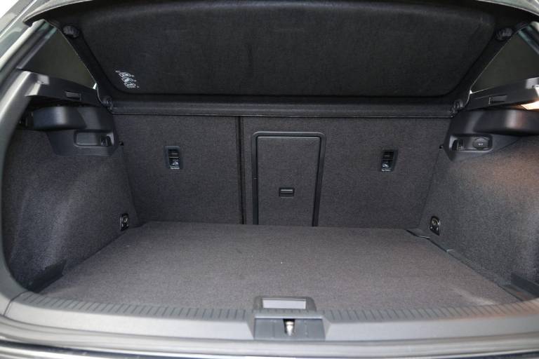 VOLKSWAGEN Golf GTD 63