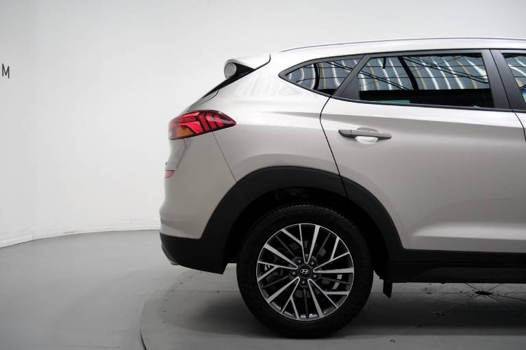 HYUNDAI Tucson 53