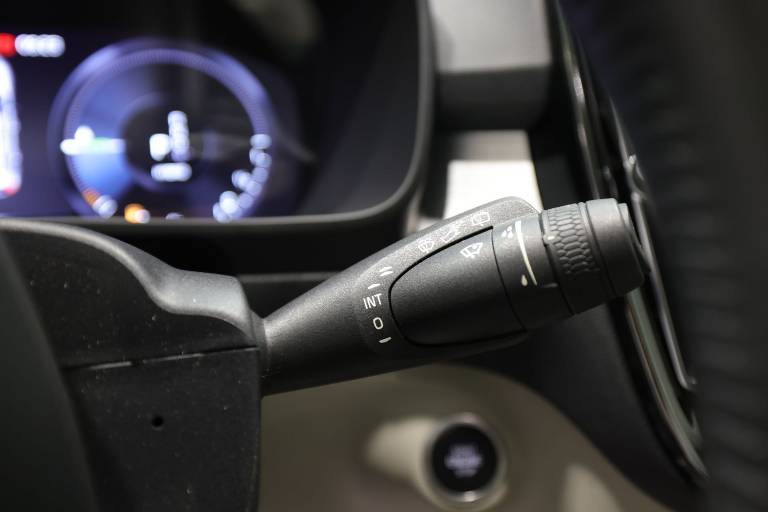 VOLVO XC40 19