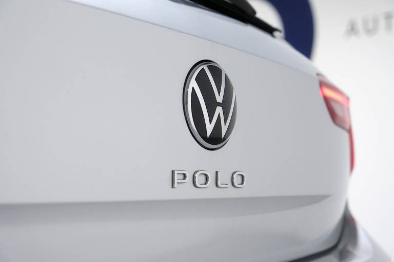 VOLKSWAGEN Polo 41