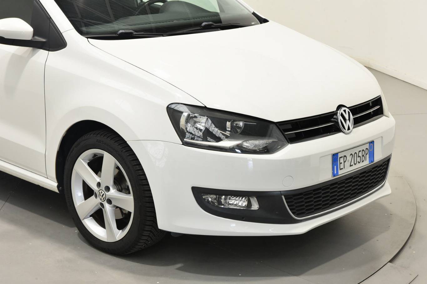 VOLKSWAGEN Polo 28