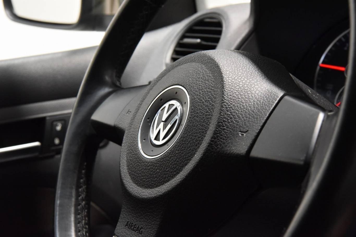 VOLKSWAGEN Caddy 17
