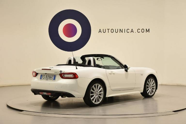 FIAT 124 Spider 14