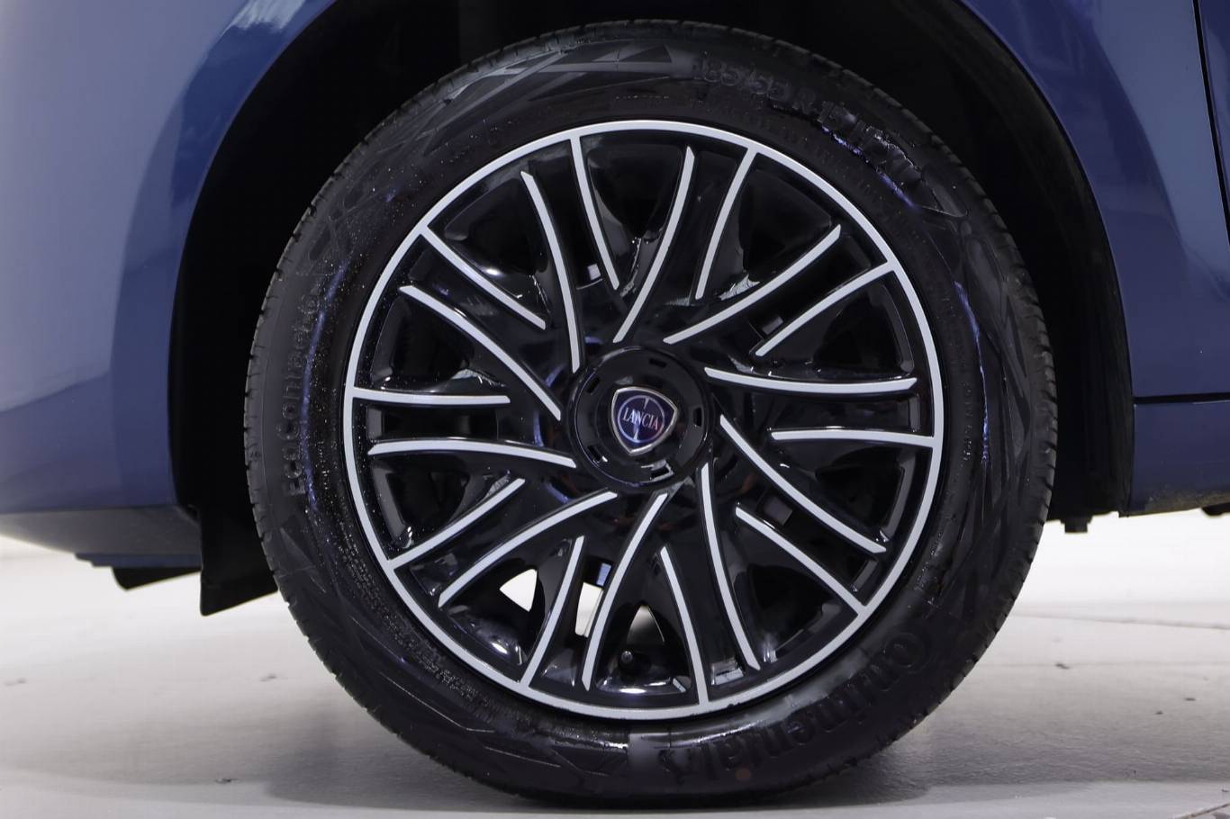 LANCIA Ypsilon 9