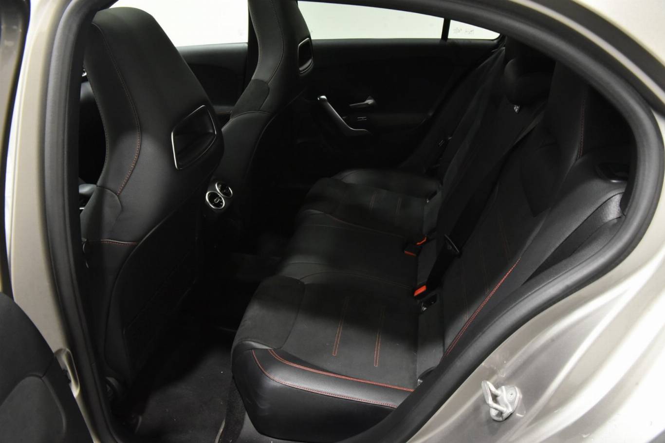 MERCEDES-BENZ A 250 20