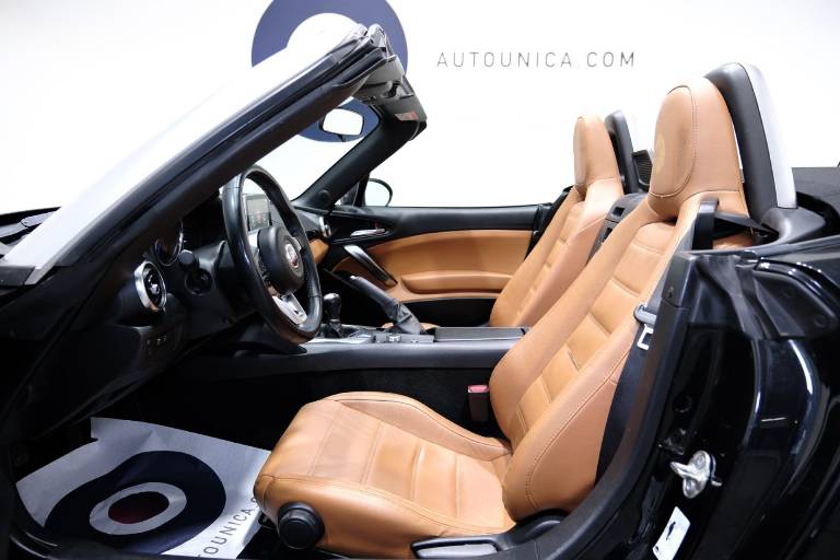 FIAT 124 Spider 6