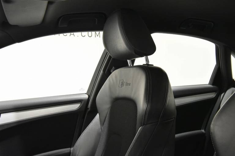 AUDI A4 44