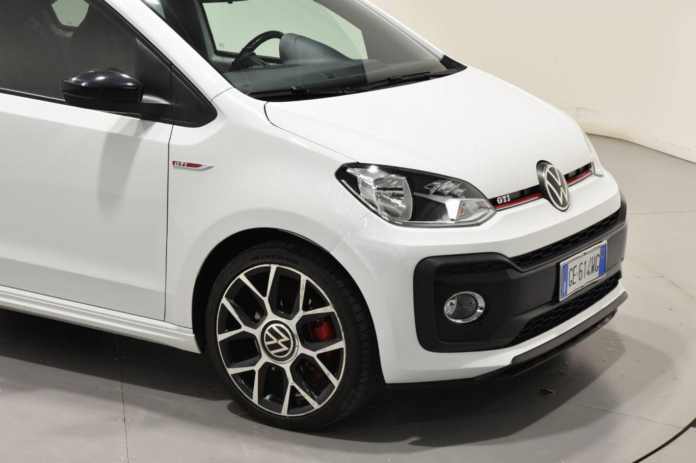 VOLKSWAGEN Up! 33