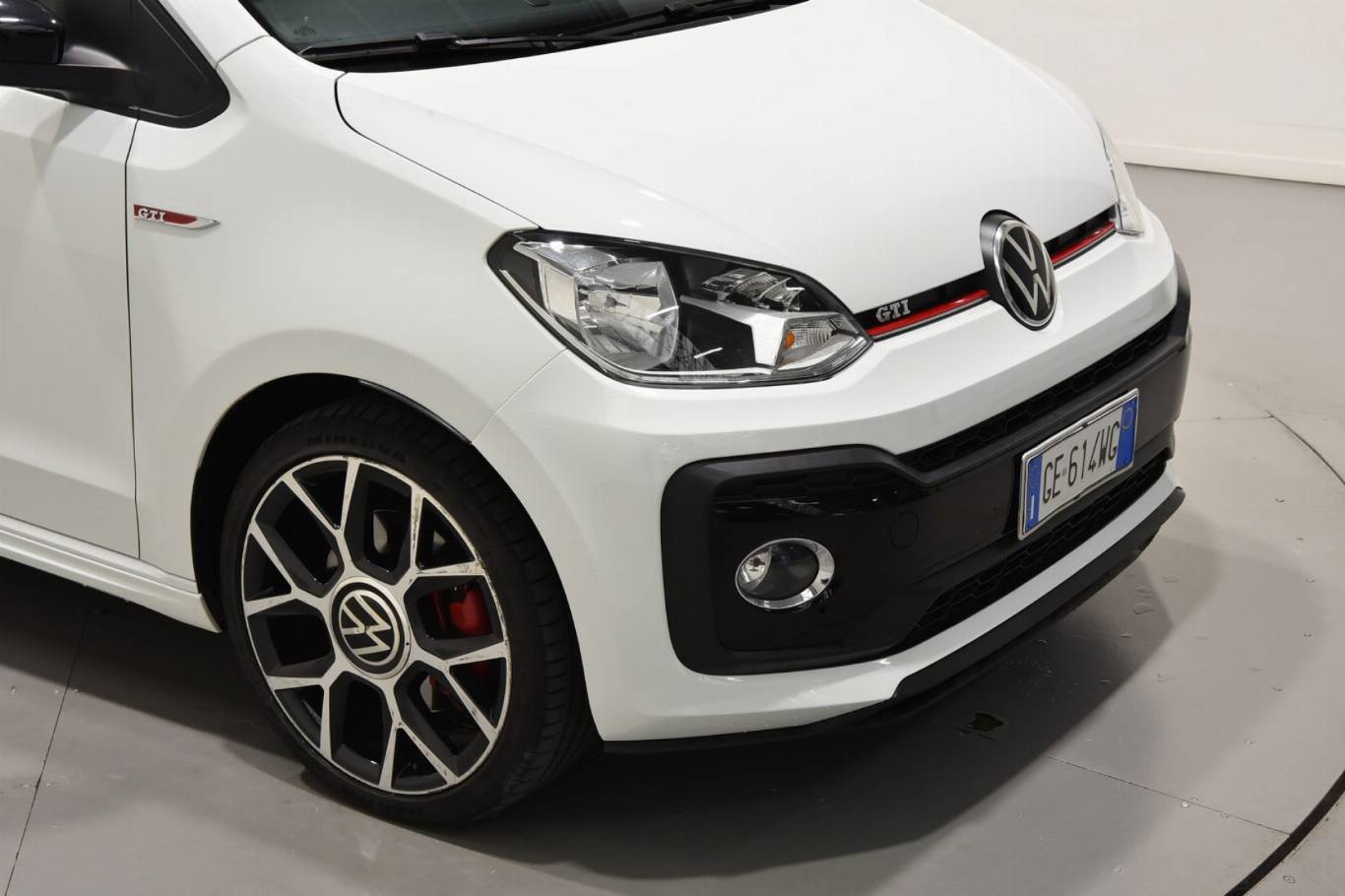 VOLKSWAGEN Up! 38