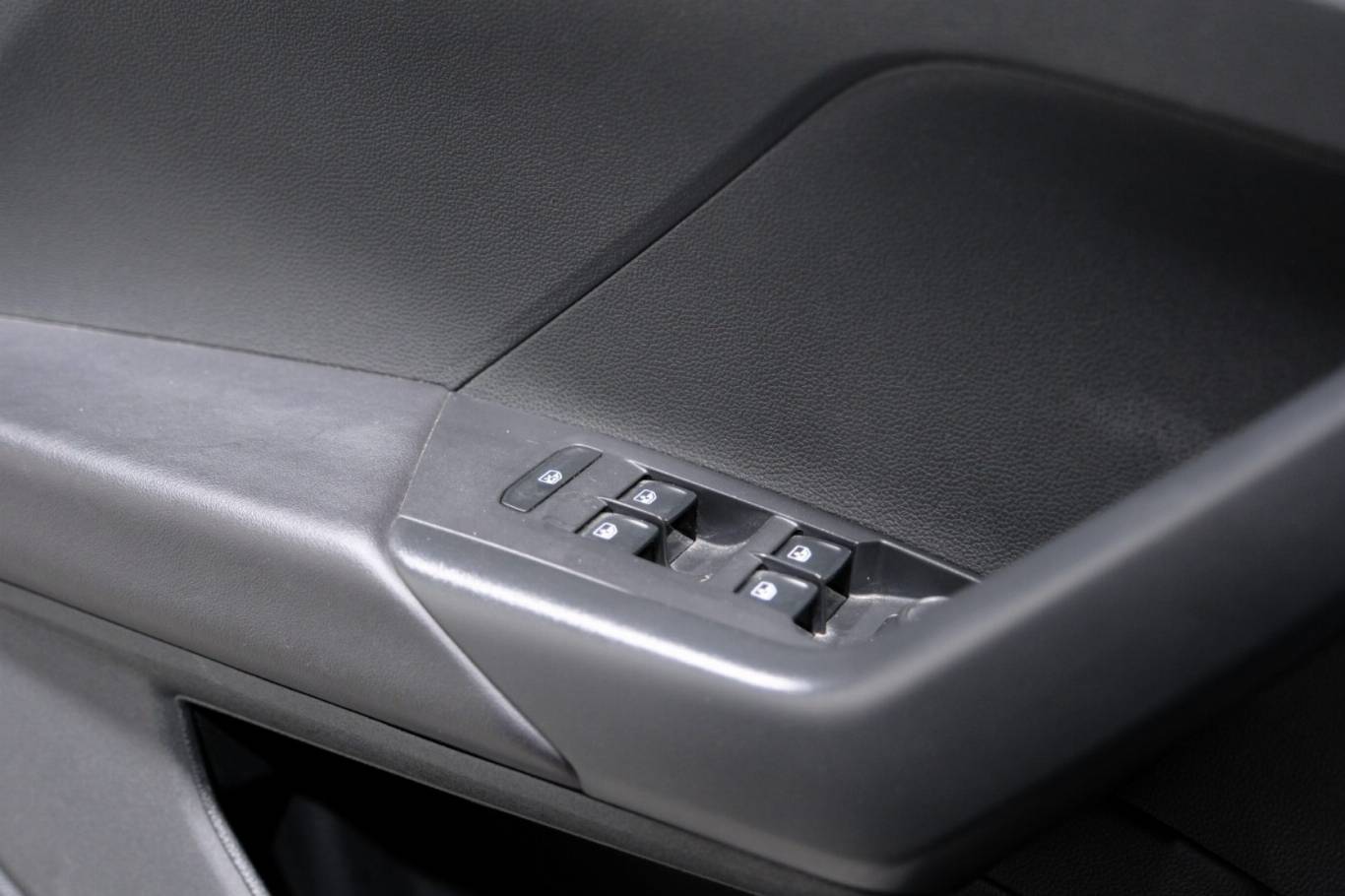 VOLKSWAGEN T-Cross 33