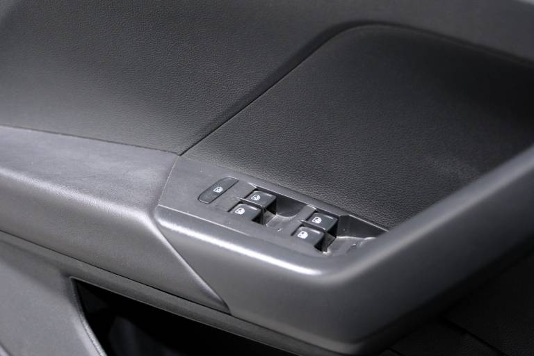 VOLKSWAGEN T-Cross 33