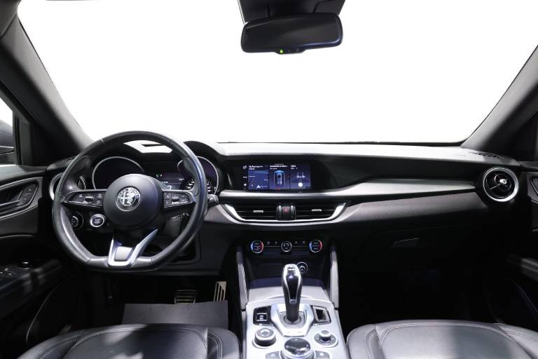 ALFA ROMEO Stelvio 10