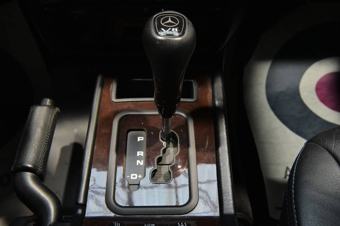 MERCEDES-BENZ G 400 8