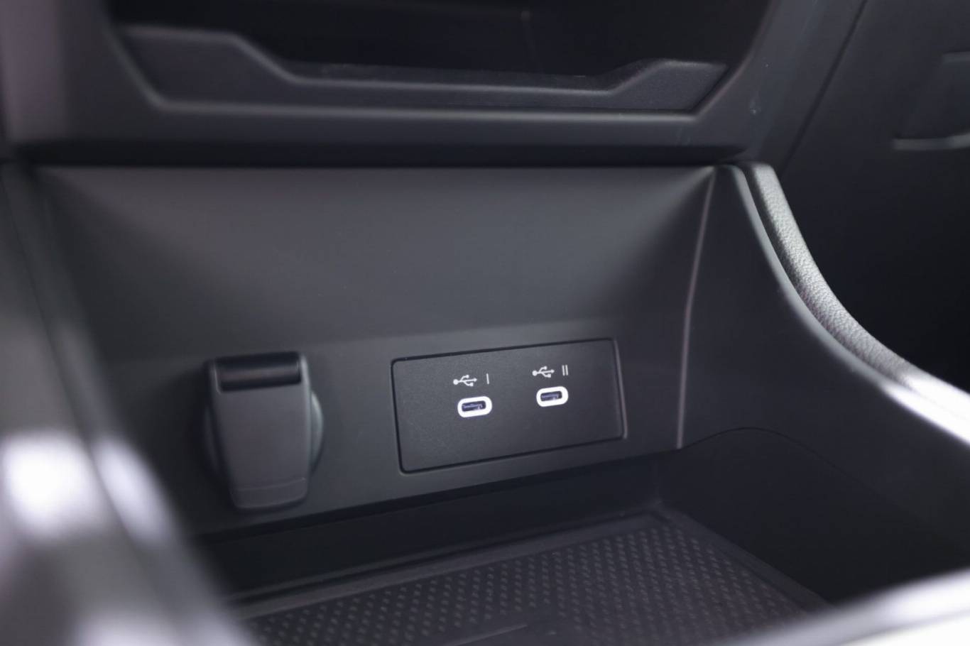 RENAULT Captur 29