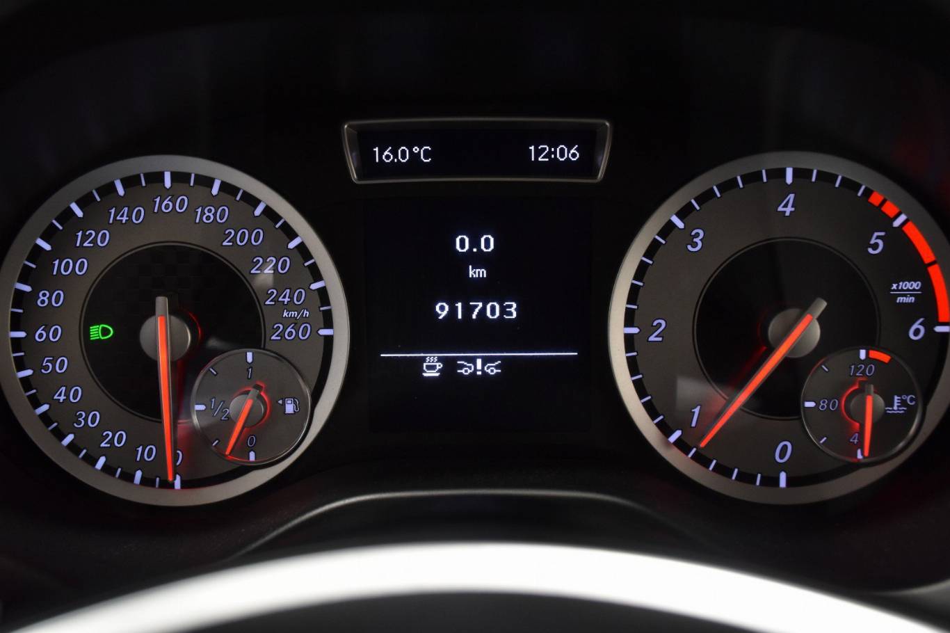 MERCEDES-BENZ A 180 18