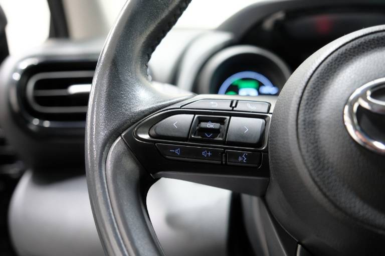 TOYOTA Yaris 20