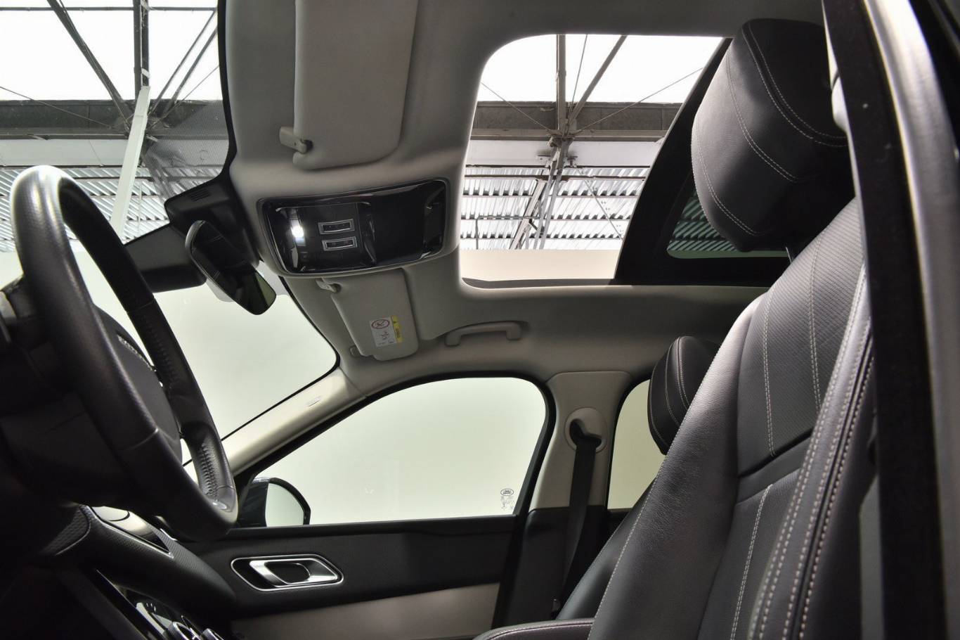 LAND ROVER Range Rover Velar 13