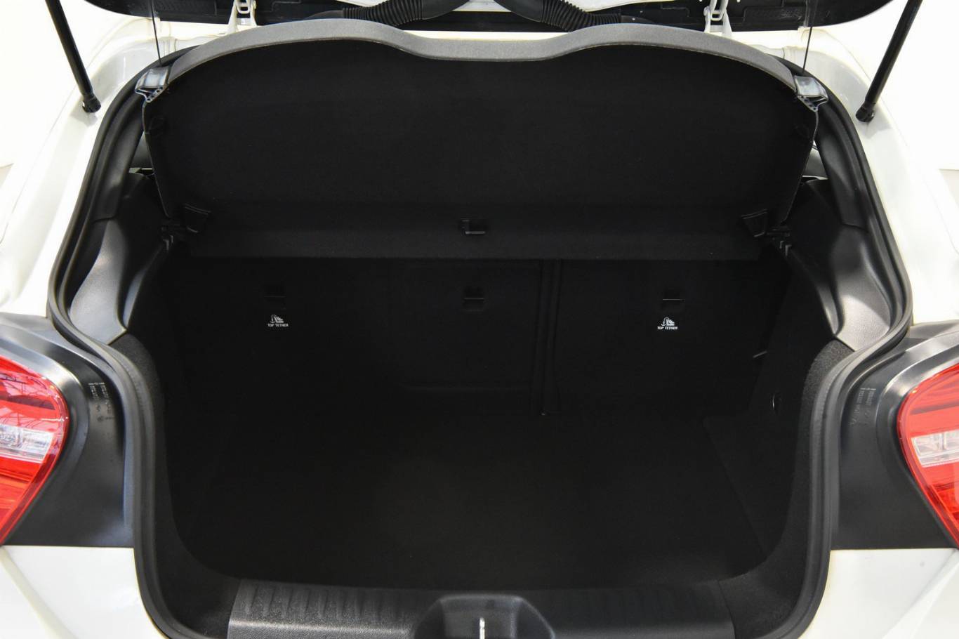 MERCEDES-BENZ A 180 13