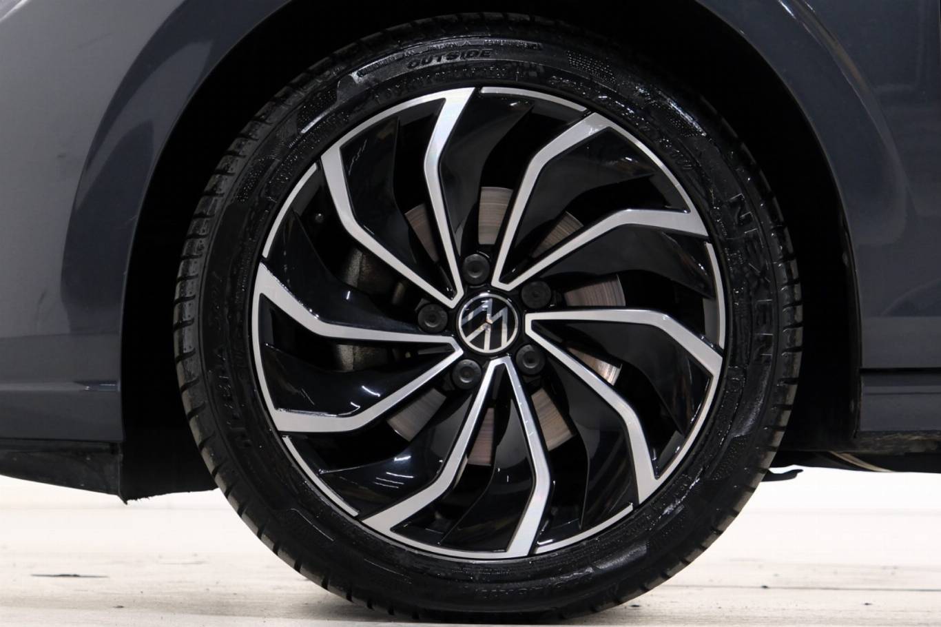 VOLKSWAGEN Golf Variant 13