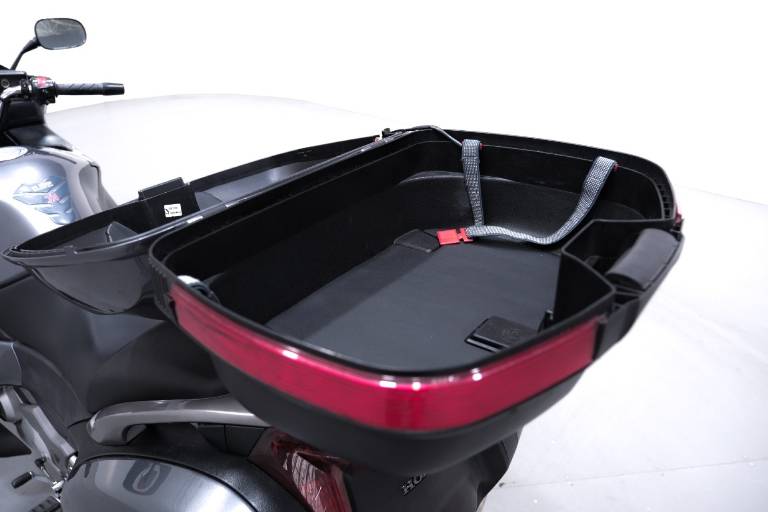 HONDA Deauville 700 31