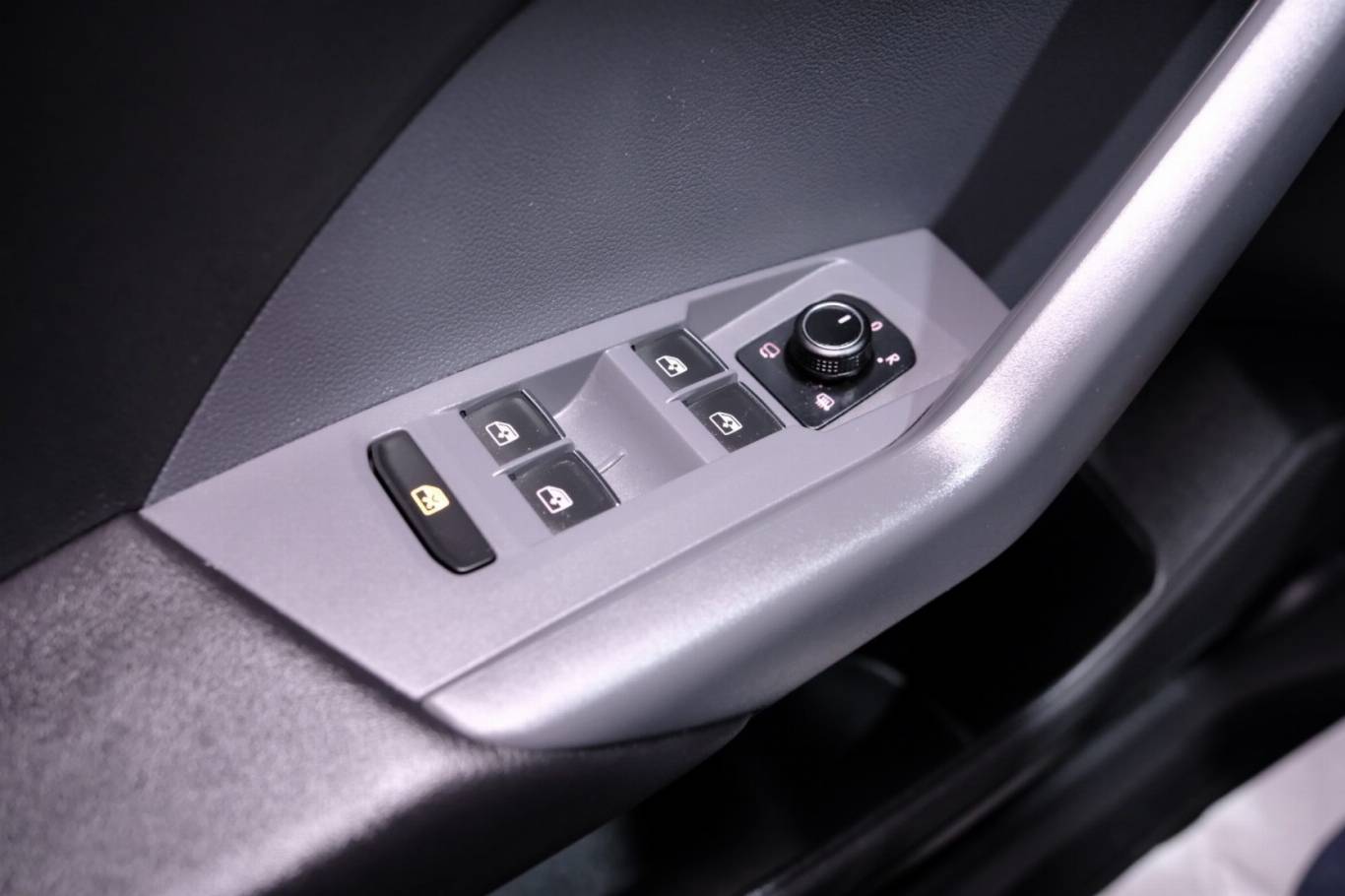 VOLKSWAGEN T-Cross 29