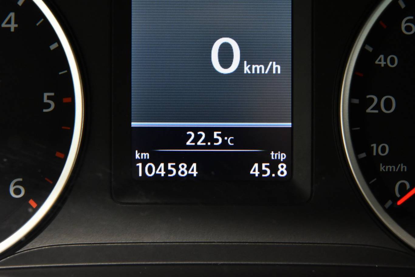 VOLKSWAGEN Tiguan 24