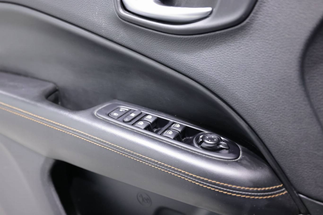 JEEP Compass 37