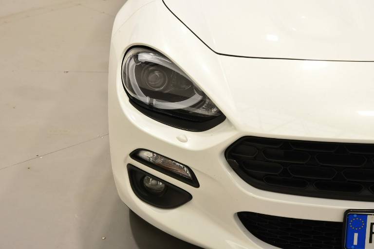 FIAT 124 Spider 17