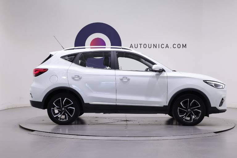 MG ZS 4