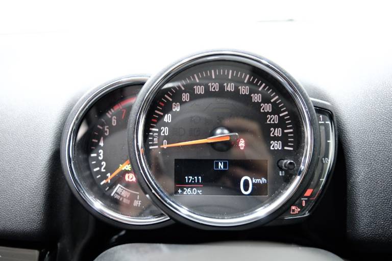 MINI Countryman 8