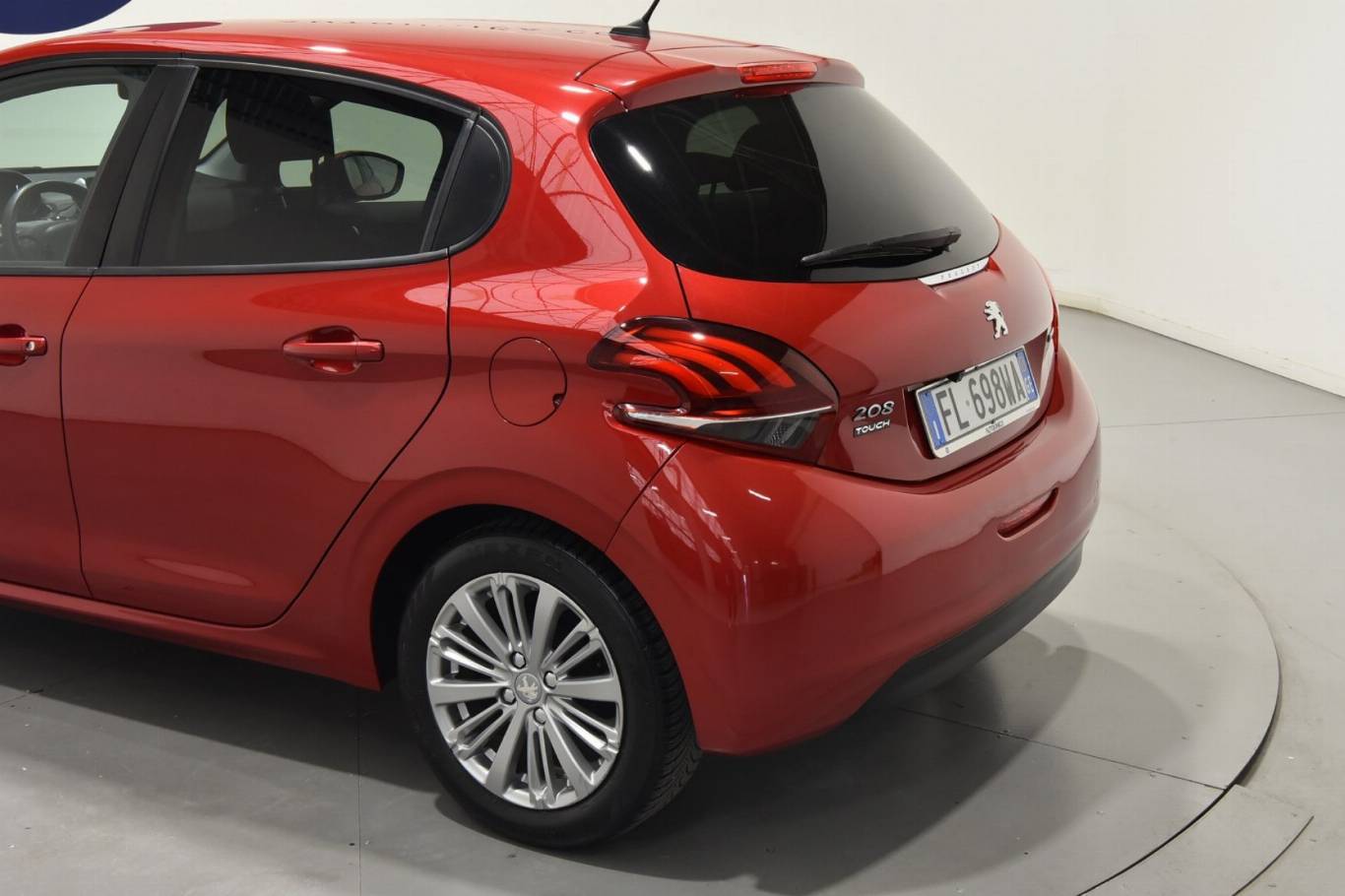 PEUGEOT 208 24