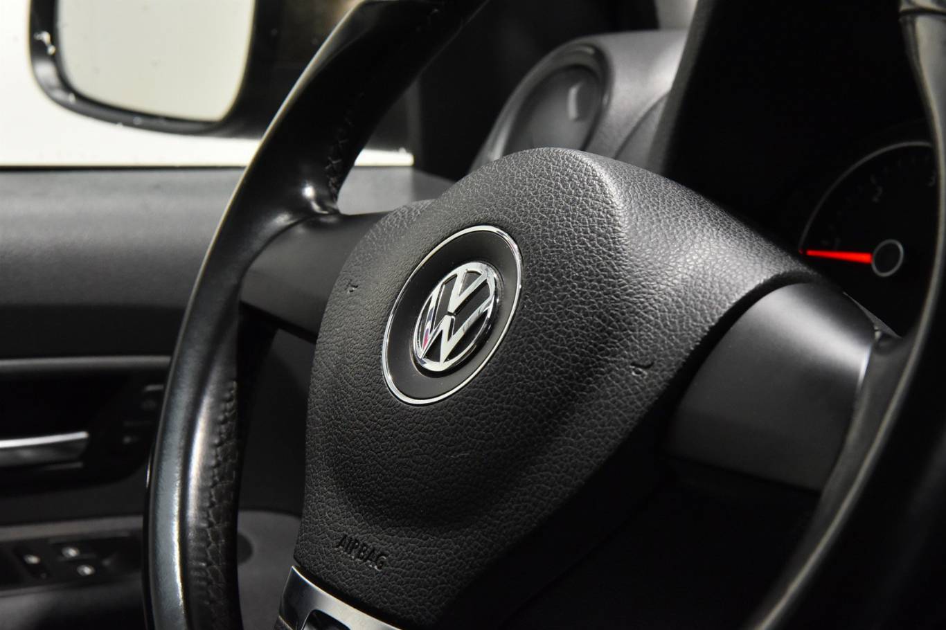 VOLKSWAGEN Amarok 28